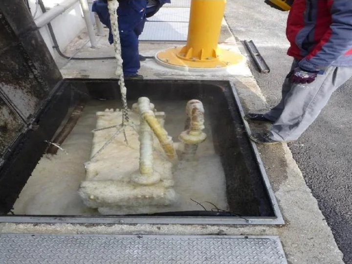 Photo: a Rotreat membrane module being cleaned in the cleaning basin of an MBR plant