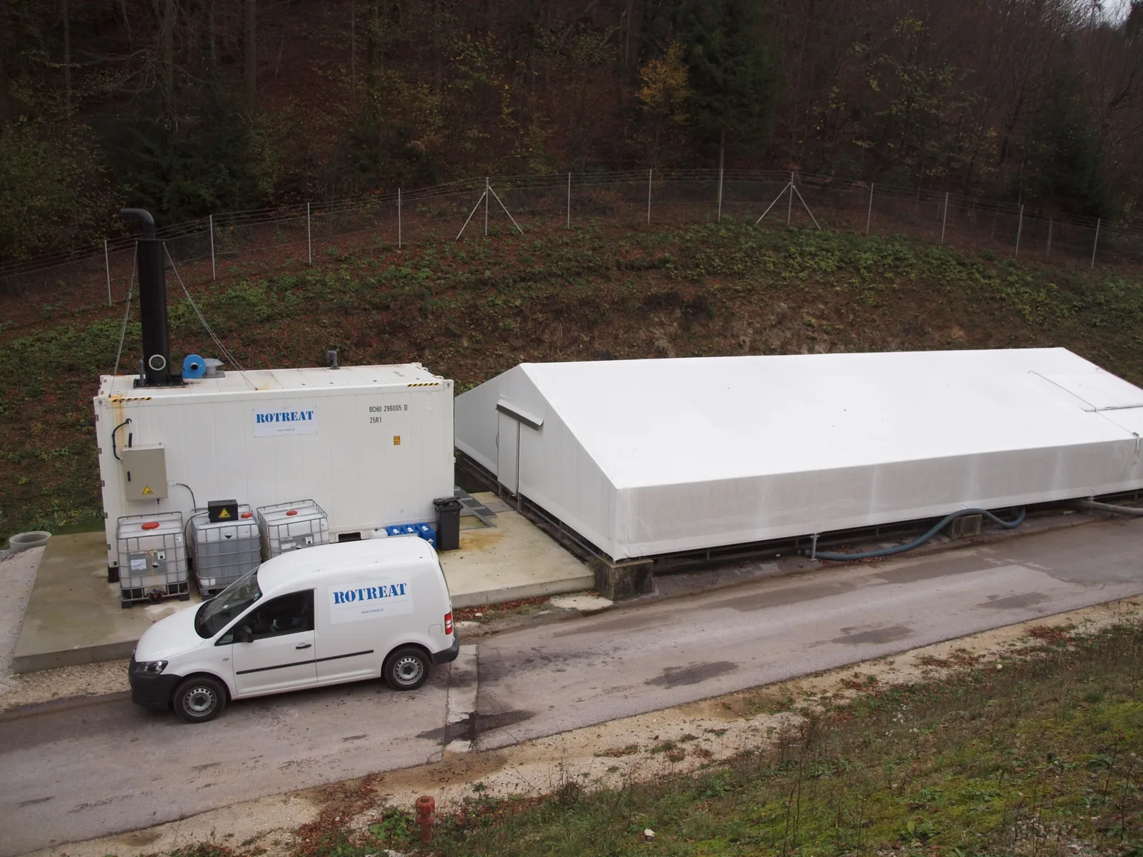 Containerised RCDT plant with tent hall and Rotreat service van in Slovenia, from above